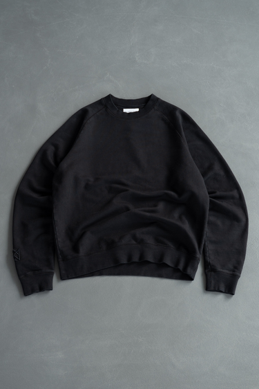 Majesty Sweatshirt - Jet Black